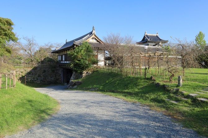 大和郡山城の梅林門