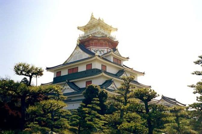 ともいきの国　伊勢忍者キングダム・安土城天守閣レプリカ