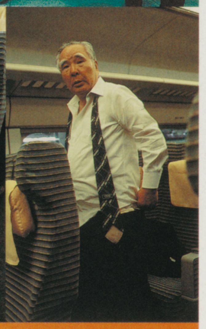 2001年4月、仙台での販売店大会へ向かう新幹線車内で