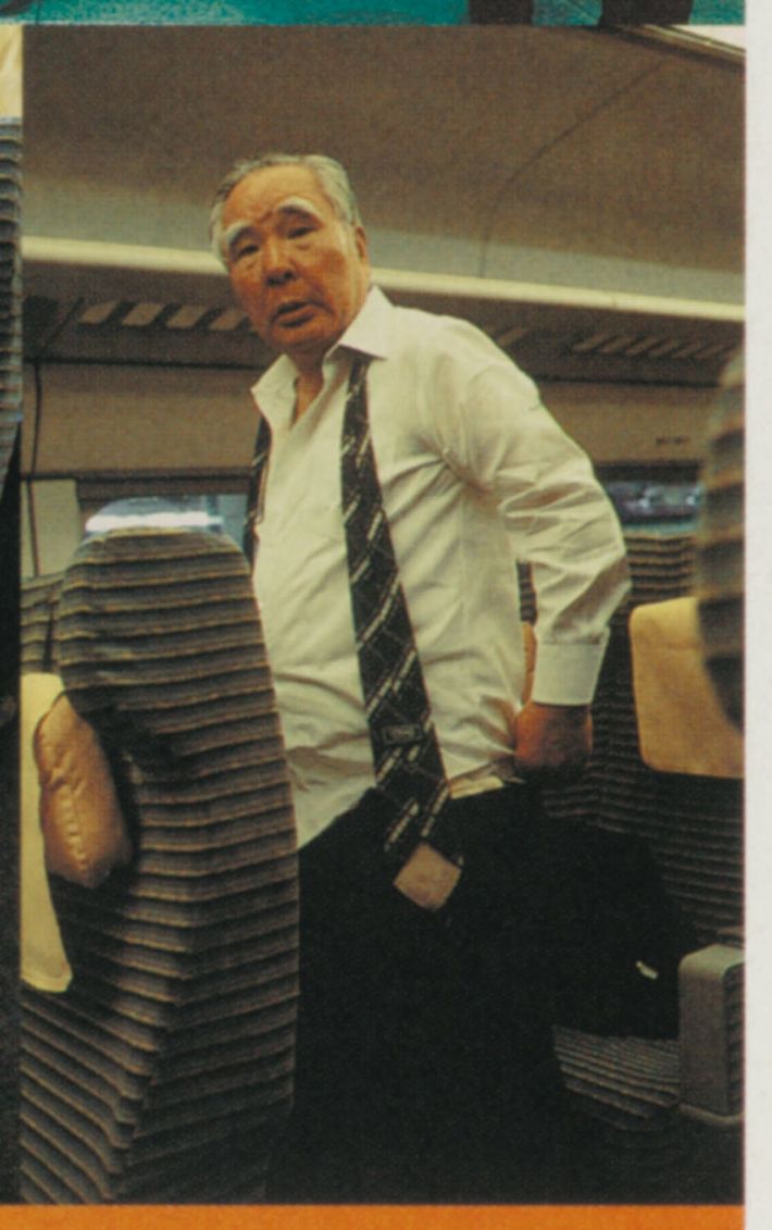 2001年4月、仙台での販売店大会へ向かう新幹線車内で