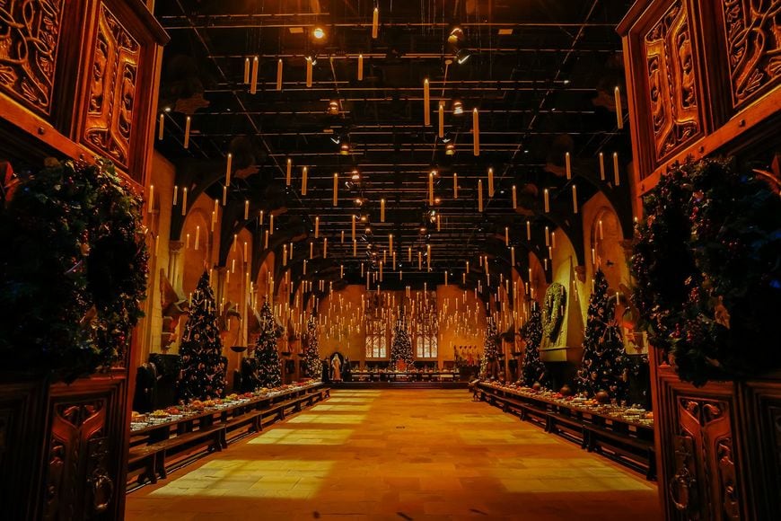 クリスマス仕様の大広間