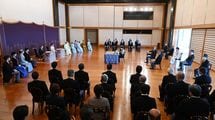 愛子さまは天皇陛下の合図で入ってきた…島田裕巳｢愛子さまを中心に据えるという天皇家の意思が見えた瞬間｣