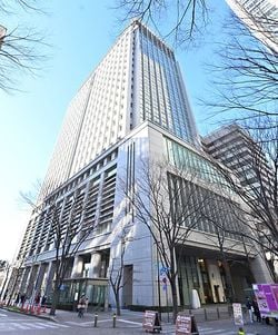 三菱商事本店が入る三菱商事ビルディング=2020年2月9日、東京・丸の内