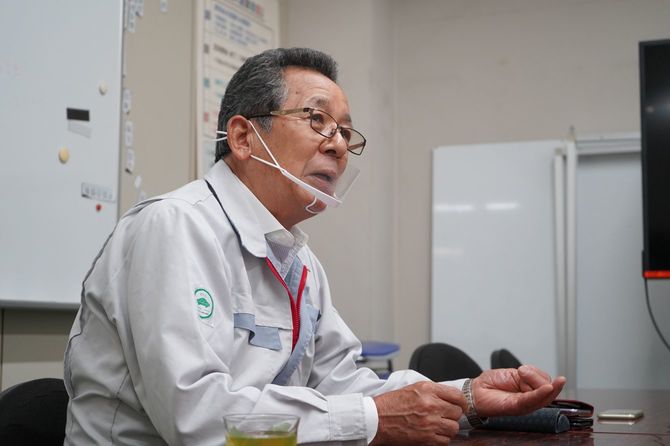 トヨタ自動車の河合満氏。名刺には“おやじ”のみ記している