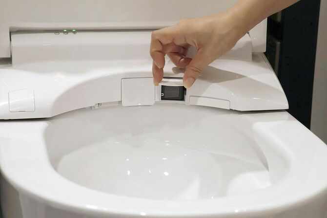 TOTOが発売した、便をセンサーで計測できるトイレ