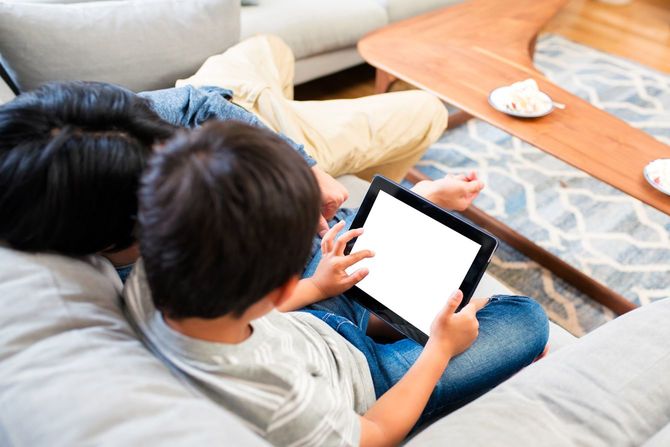 父と息子で遊ぶデジタルタブレット