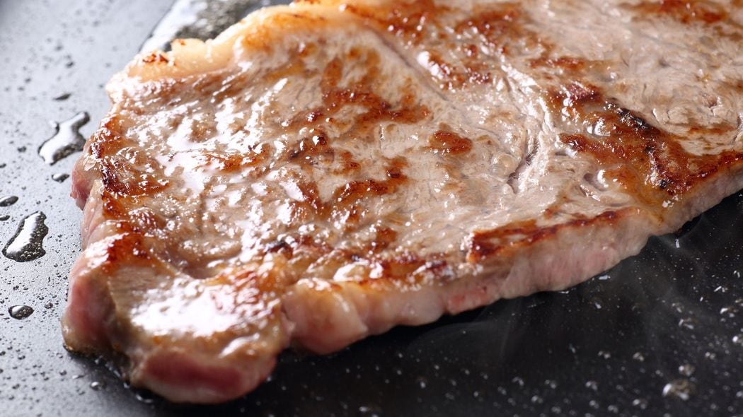 ｢ラーメンをステーキに変えた｣2カ月で約30kgやせた男が実践した"断糖高脂質食"の中身 食費もそこまで高くならない