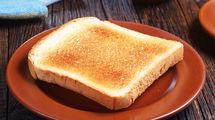 バターでもジャムでもない…食パンに塗って食べるだけでたんぱく質を手軽に摂取できる"チョイ足し食材"【2026年4月BEST】