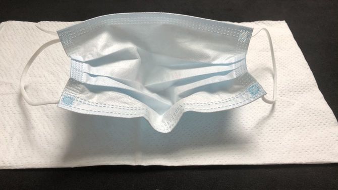 ※青い面を外側にして着用するマスクを使用