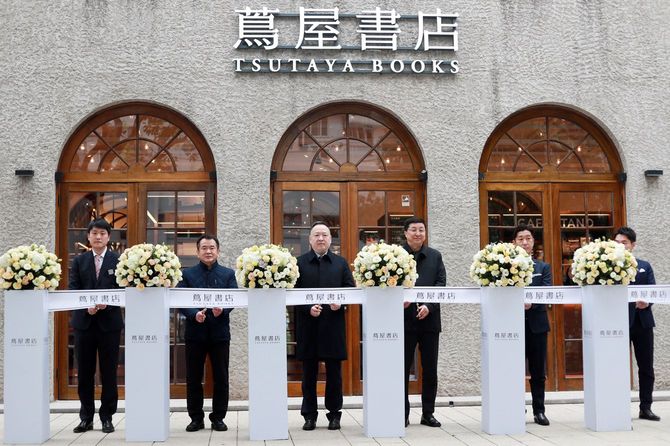 2020年12月24日、上海にオープンした「蔦屋書店」