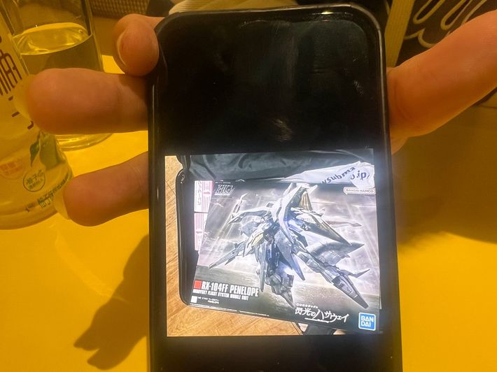 春節中は『機動戦士ガンダム　閃光のハサウェイ』のフィギュアを作っていた