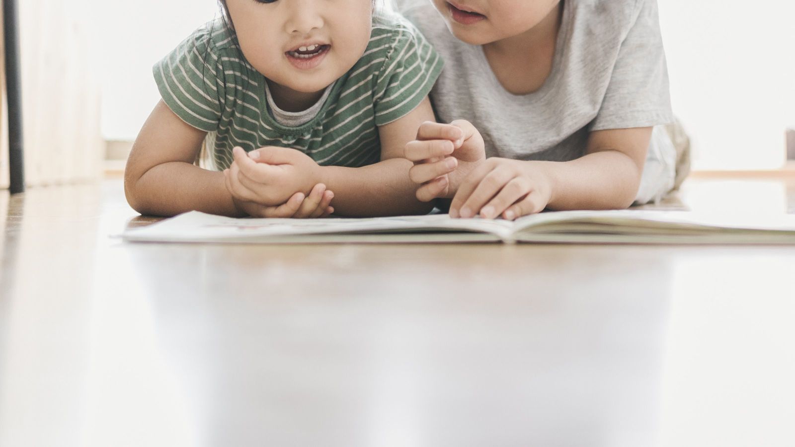 音読をバカにしてはいけない…中世まで人類は｢ぶつぶつ声を出して本を読んでいた｣という知られざる事実 ｢声｣を遠くに伝えるために文字が生まれた