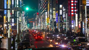 ｢お風呂に投げたあなたの背広｣なぜ銀座の女はいつも孤独でないとならないか