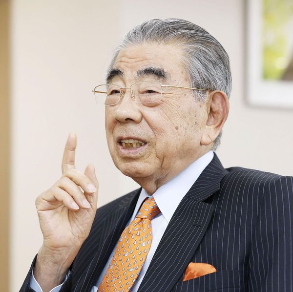インタビューに答えるセブン&アイ・ホールディングスの鈴木敏文名誉顧問=2019年2月26日