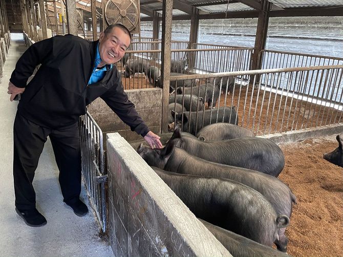 「百貨店で一人ひとりのお客さんの出会いに支えてもらった」と語る桒水流浩蔵会長