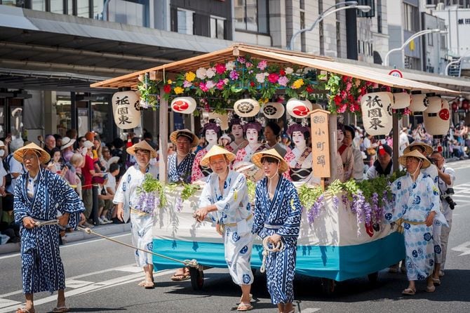 祇園祭、花傘巡行