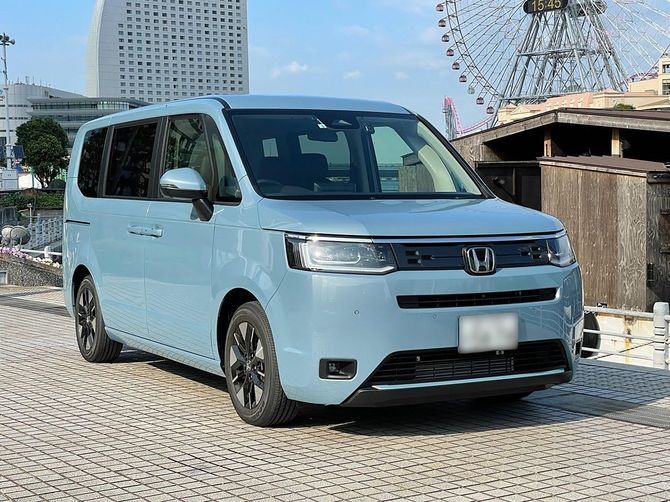 新型「ステップワゴン」