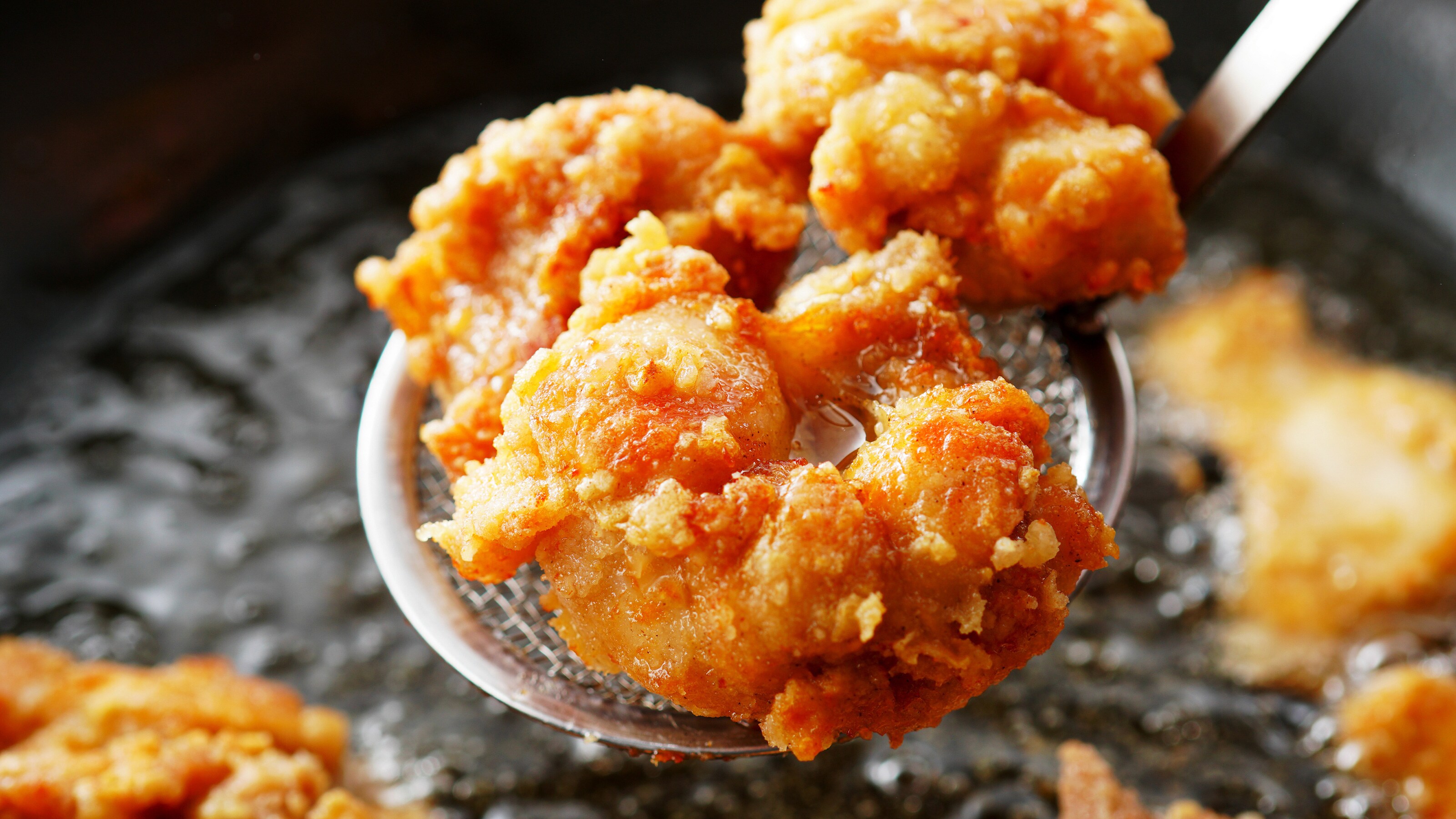 セブンの 鶏唐揚げ弁当 の味が北海道と茨城で違うワケ コンビニは意外と 地域限定 が多い President Online プレジデントオンライン