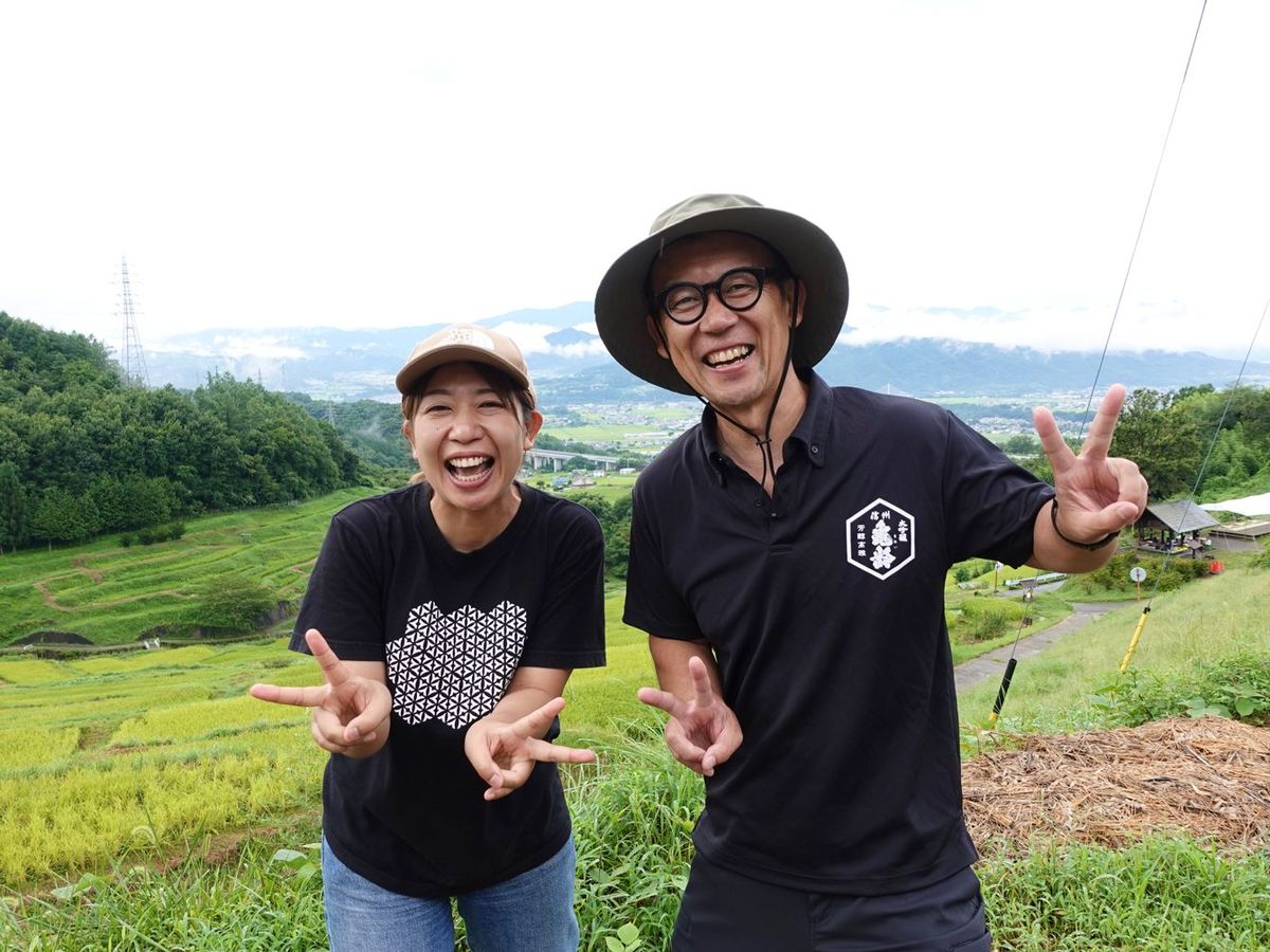 岡崎酒造の社長岡崎さん（右）と田澤さん