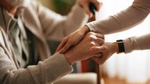 これを間違えると親子関係が悪化することが多い…FPは知っている｢親の介護で絶対手を出してはいけないもの｣