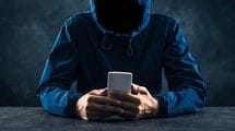 ｢真面目でバカな日本人を使え｣が合言葉になっている…元刑事が明かす｢高校生を狙う海外高収入バイト｣の正体
