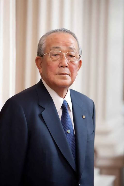 稲盛和夫氏。2011年4月8日、フィラデルフィアの化学遺産財団で開催された2011年ヘリテージデーに撮影