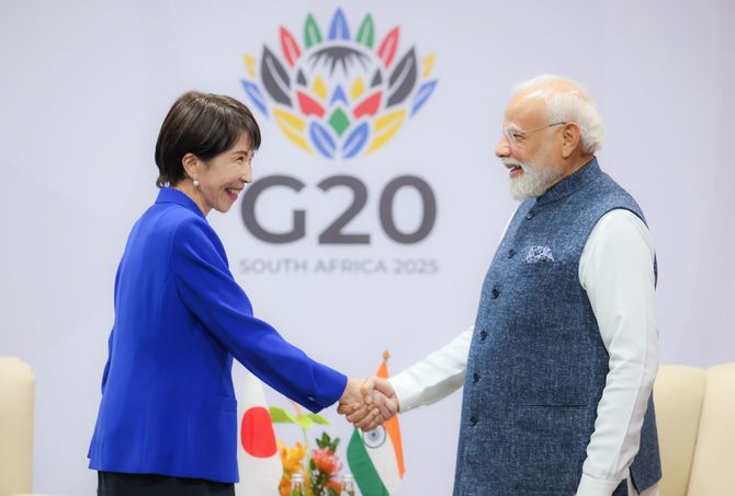 令和7年11月23日（現地時間）、G20ヨハネスブルグ・サミット出席出席後、インド共和国のナレンドラ・モディ首相と会談
