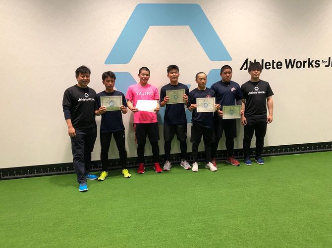 左端が代表の徳丸さん