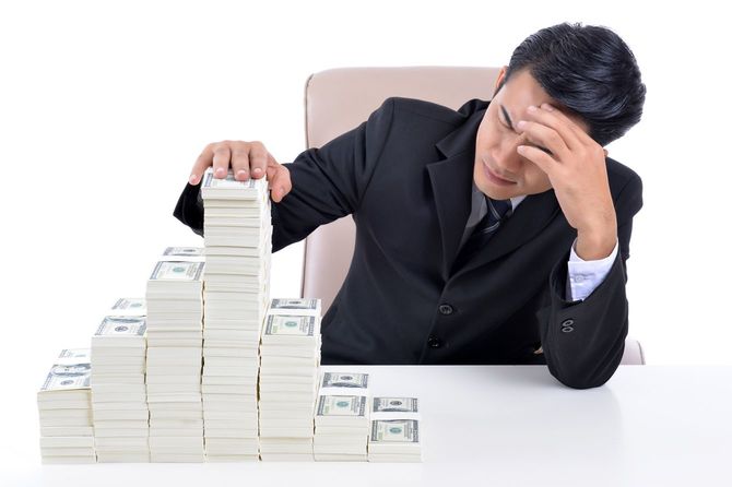 札束と困った人