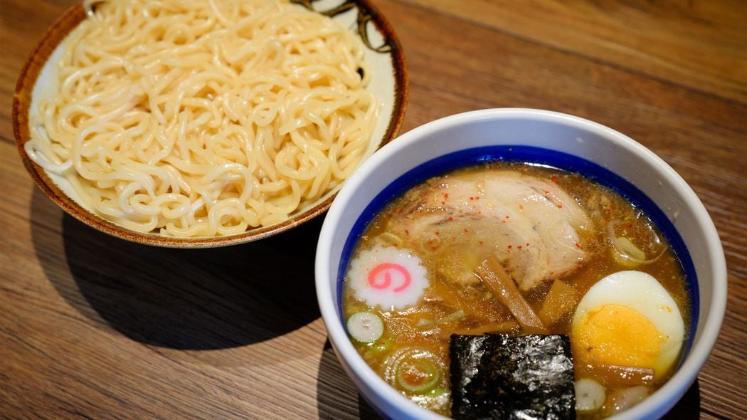 2人に1人は卒業できず"討ち死に"…つけ麺店修行｢風呂なしトイレ共同･月給3万｣｢丼が飛んでくる｣日常茶飯事 仕事後は優しくなって｢飲みに行くぞ｣と酒をおごってくれた