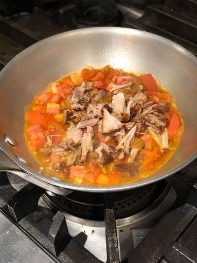 2日目「ラグーソースパスタ」調理