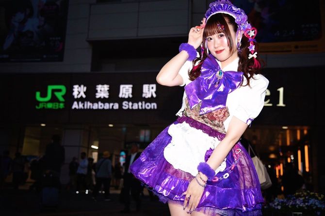 秋葉原のメイド歴19年の純子さん