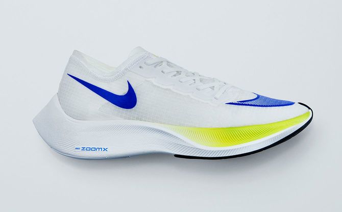 「ズームエックス ヴェイパーフライ ネクスト％」