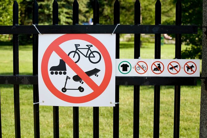 パーク、レクリエーションの制限標識