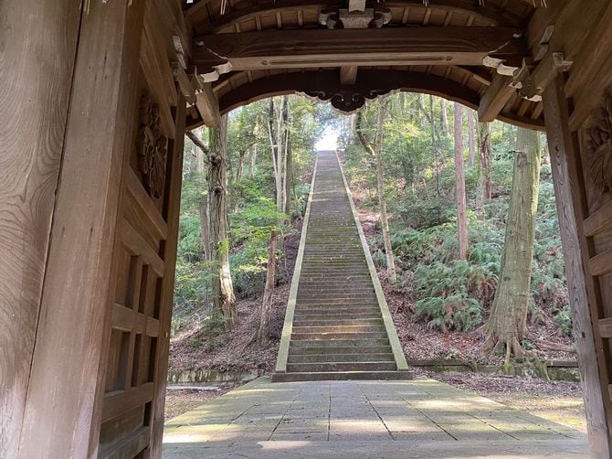 豊国廟へと一直線に続く489段の階段