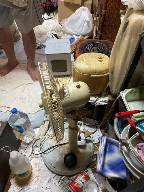 生活保護の男性が12年間暮らした3畳のドヤの室内