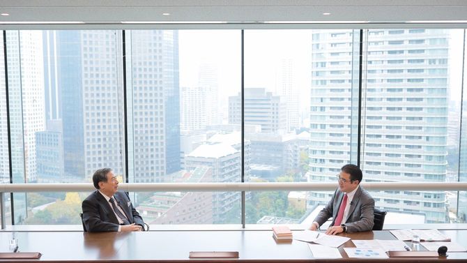 SBIホールディングス 北尾吉孝代表取締役社長と立教大学ビジネススクールの田中道昭教授