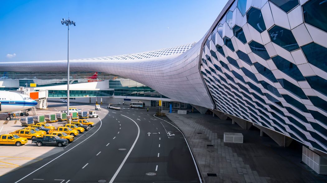 ｢年末年始は海外旅行｣が30%増…エルメスでもディオールでもない､富裕層が空港の待ち時間でお金を落とす"場所" ｢乗り継ぎ待ち｣が贅沢な時間に変貌している