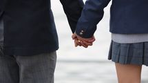 ｢男子高校生のキス経験率22%､性交経験率12%｣自慰経験率だけが上昇する"性離れ"が暗示する日本の行く末