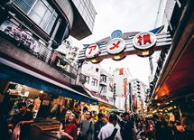 チョコレート叩き売りの極意は「接続語」