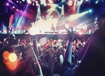 なぜ「ライブイベント」だけが儲かるのか