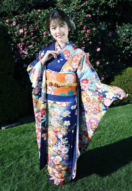 小芝風花・2020年オスカープロモーション晴れ着撮影会。東京都港区の明治記念館