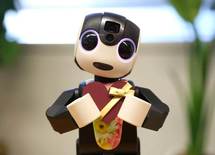 “逃げ恥”で話題！シャープ「ロボホン」