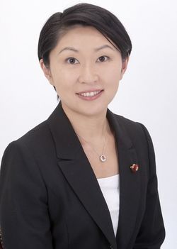 小渕優子（写真＝首相官邸／CC-BY-4.0／Wikimedia Commons）