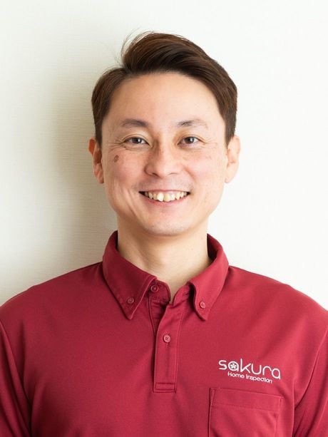 「エアコンをつけていても寝苦しいときは、湿度が高い可能性があります」と語るホームインスペクターの田村啓さん。