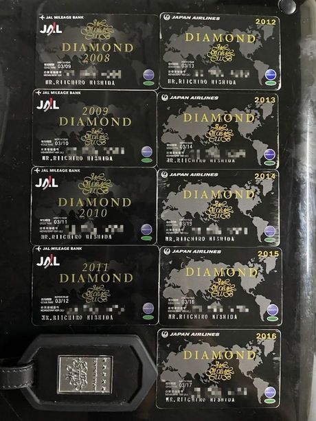 筆者の「JALのマイレージバンクDAIAMONDステイタス」カード