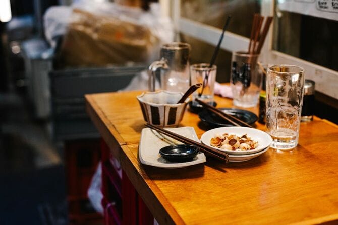 日本の居酒屋のテーブル