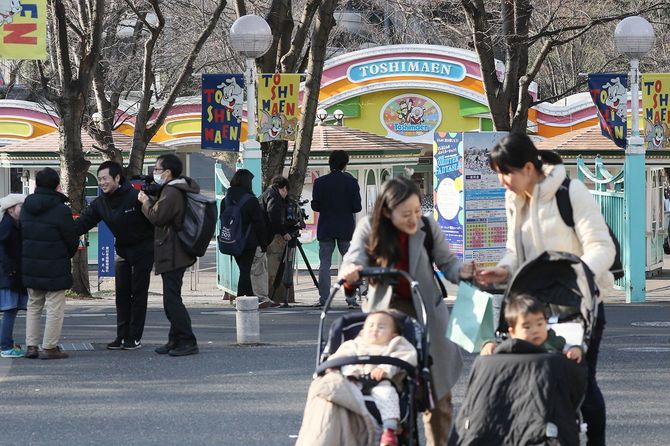 閉園する見通しとなった西武鉄道が運営する遊園地「としまえん」
