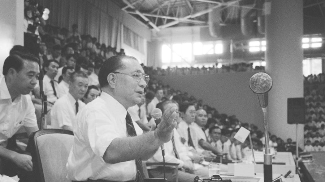 創価学会の人たちが驚くほど熱心に｢聖教新聞｣の購読を勧めてくるワケ そこには｢贔屓の構造｣が隠れている