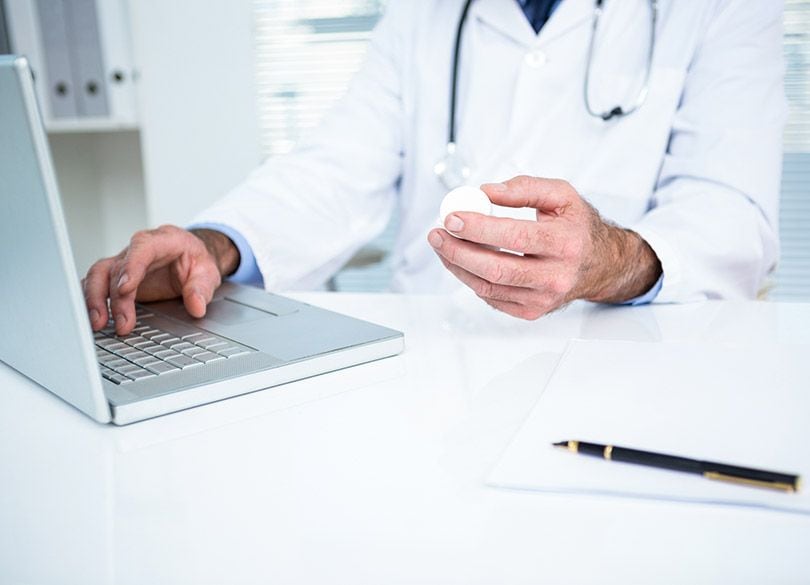 アフリカで勃興する医療スタートアップ3 アクセス難を解決するチャット診療